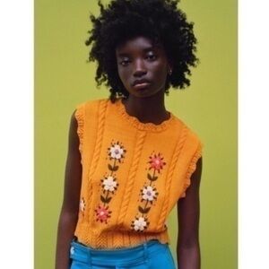 Zara Embroidered Floral Knit Vest Cropped Sleeveless Cotton Orange Size Medium